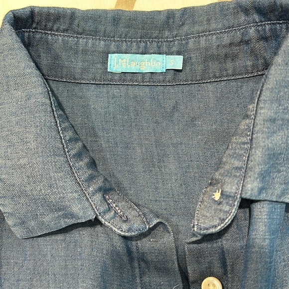 J.McLaughlin Lightweight Denim Blue Sleeveless Womens Top Size Small  Button Up - Picture 3 of 8